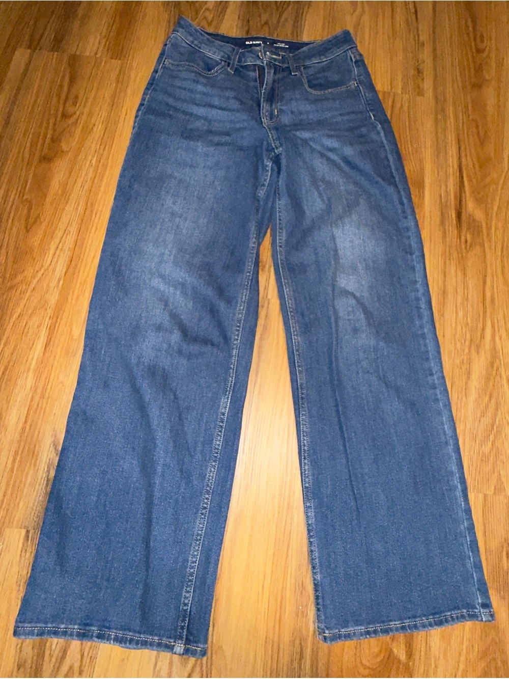 Old Navy Wide-Leg Jeans in Medium Blue Wash